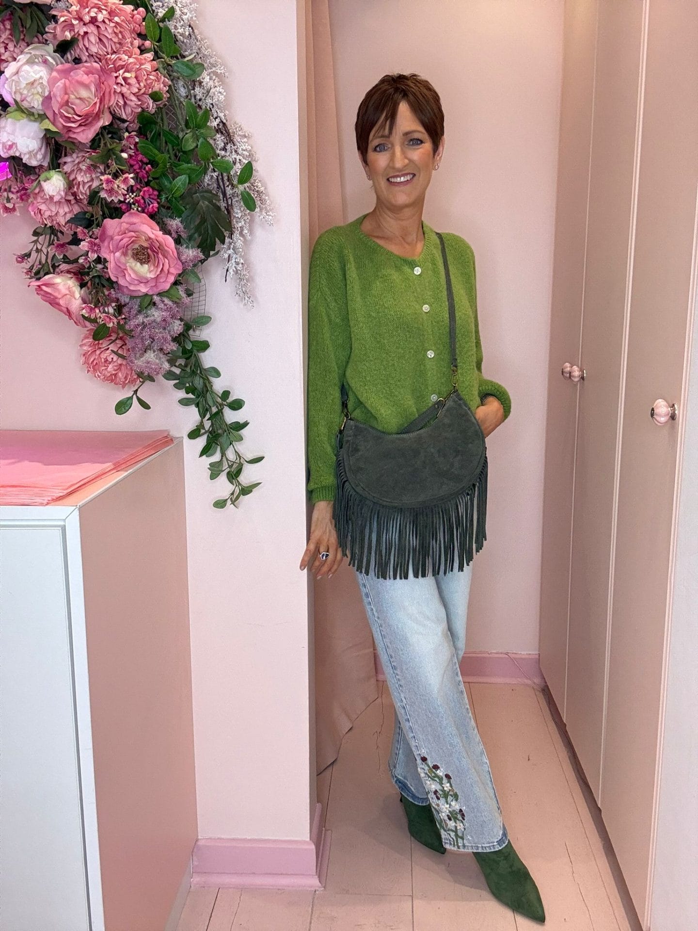 cd61ae0f-f1cc-4e16-bd56-753e0ab9a376